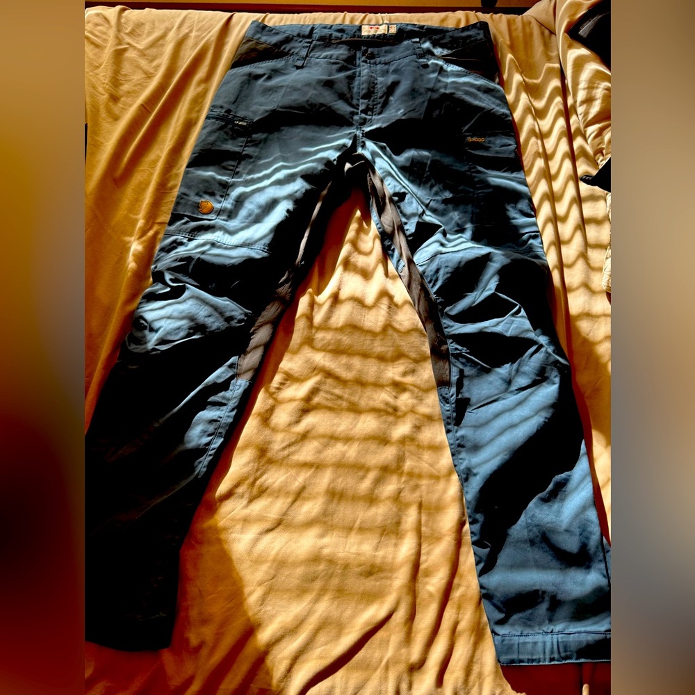 New Never worn Fjallraven Abisko trousers EU 56 US 38-39 long inseam no tags